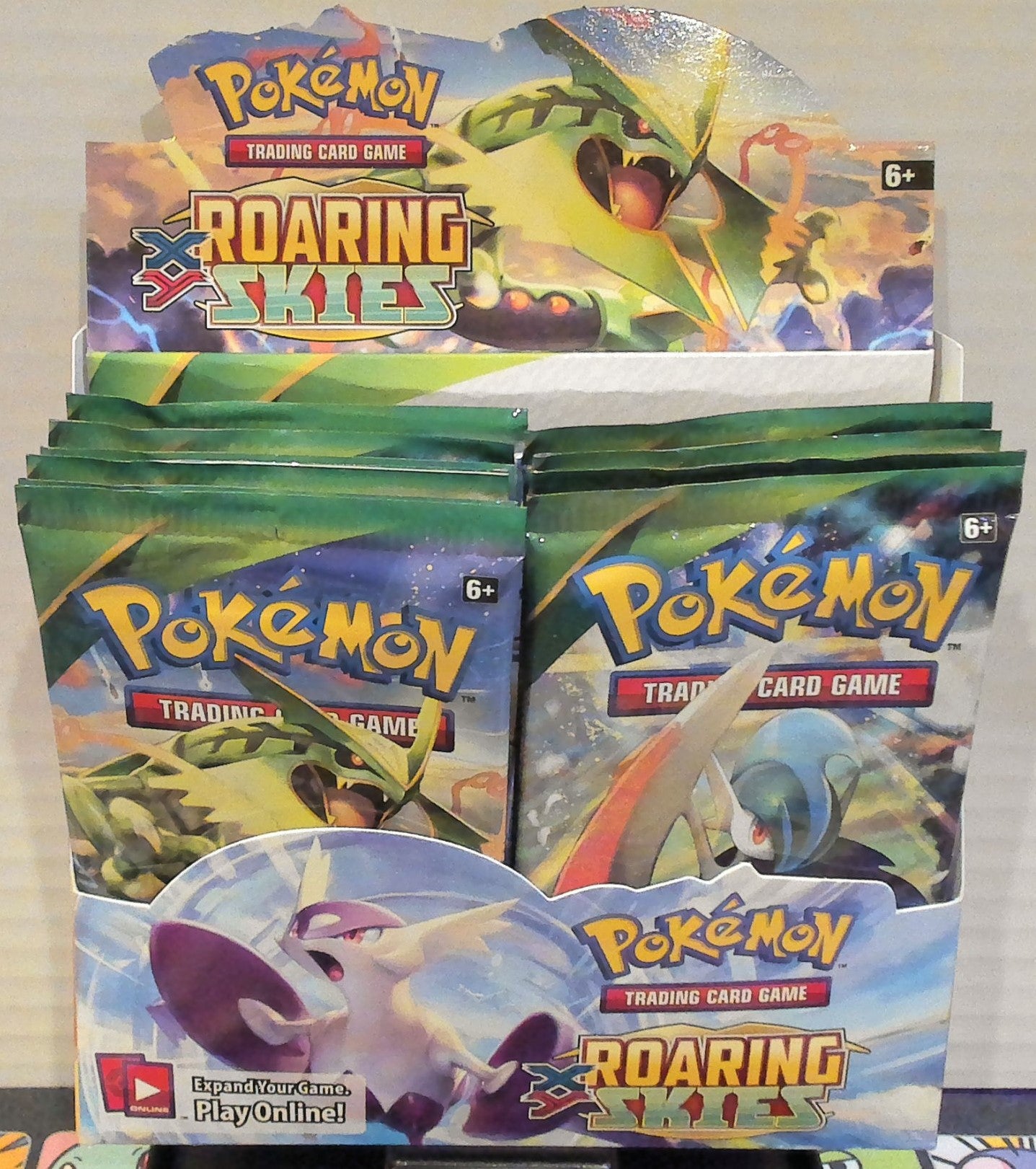 XY Roaring Skies booster pack box