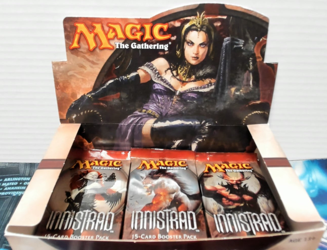 Innistrad Magic: The Gathering TCG Booster Pack